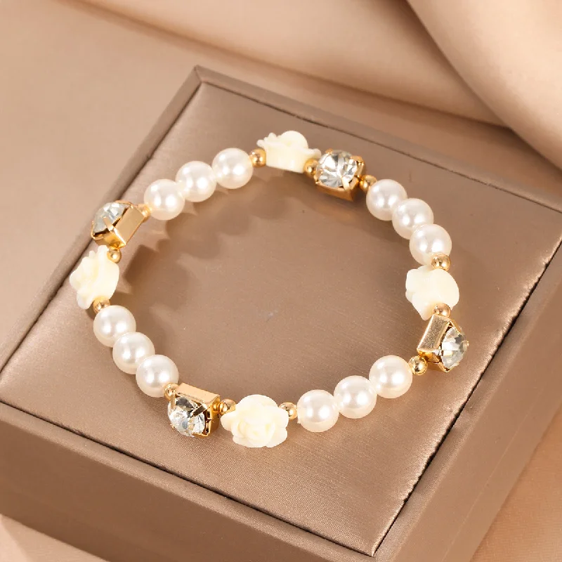 luxury pearl bracelets for women-Casual Sweet Flower Arylic Imitation Pearl Beaded Inlay Rhinestones Women's Bracelets