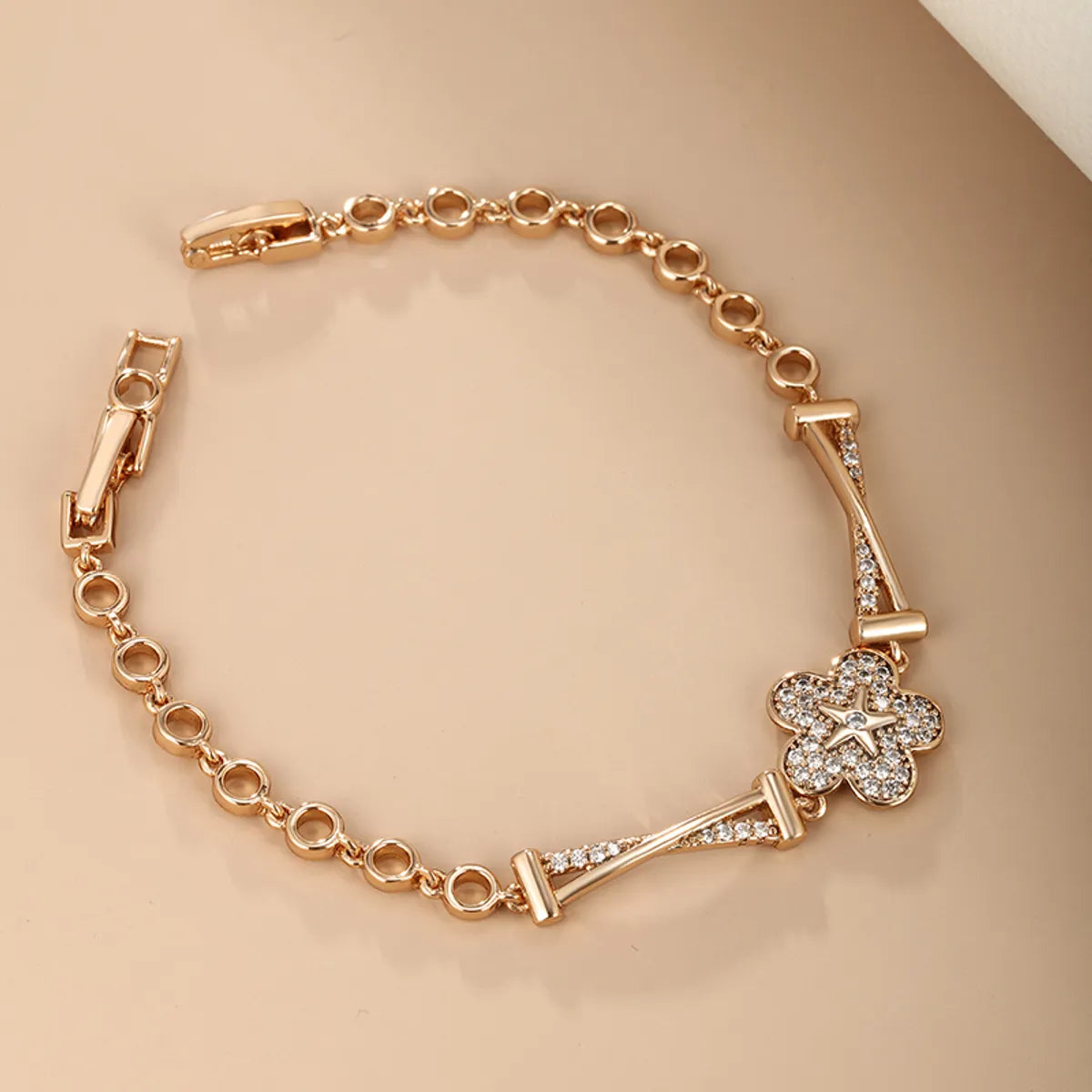 silver charm bracelets for women-Xuping Sweet Simple Style Flower 18k Gold Plated Artificial Diamond Alloy Wholesale Bracelets