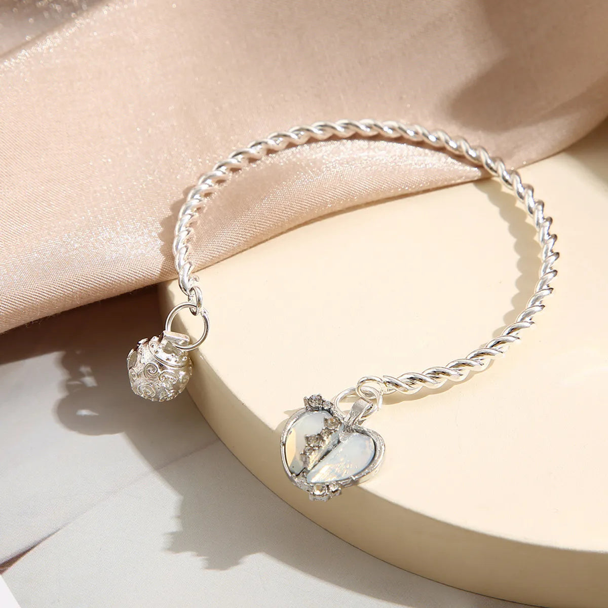 simple bracelets for women-Wholesale Jewelry Sweet Heart Shape Alloy Zircon Plating Inlay Bracelets