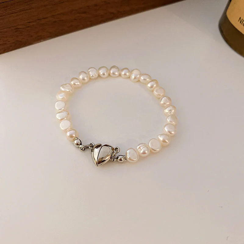 3# Bracelet-White Magnet (Freshwater Pearl)