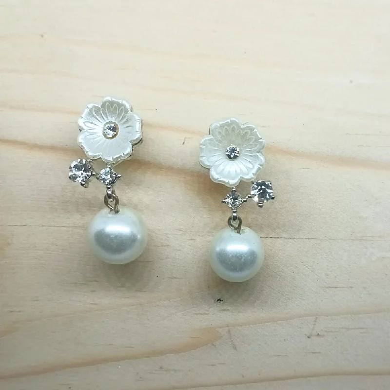 silver stud earrings for women-Savvy Jewellery Silver Plated Stud Earrings