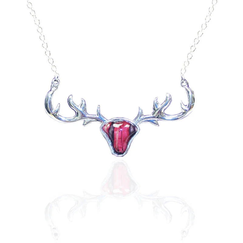 gold necklaces for women-Heathergems Stag's Head Pendant Necklace In Silver