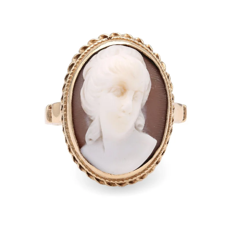 round cut rings for women-Antique Cameo Yellow Gold Ring