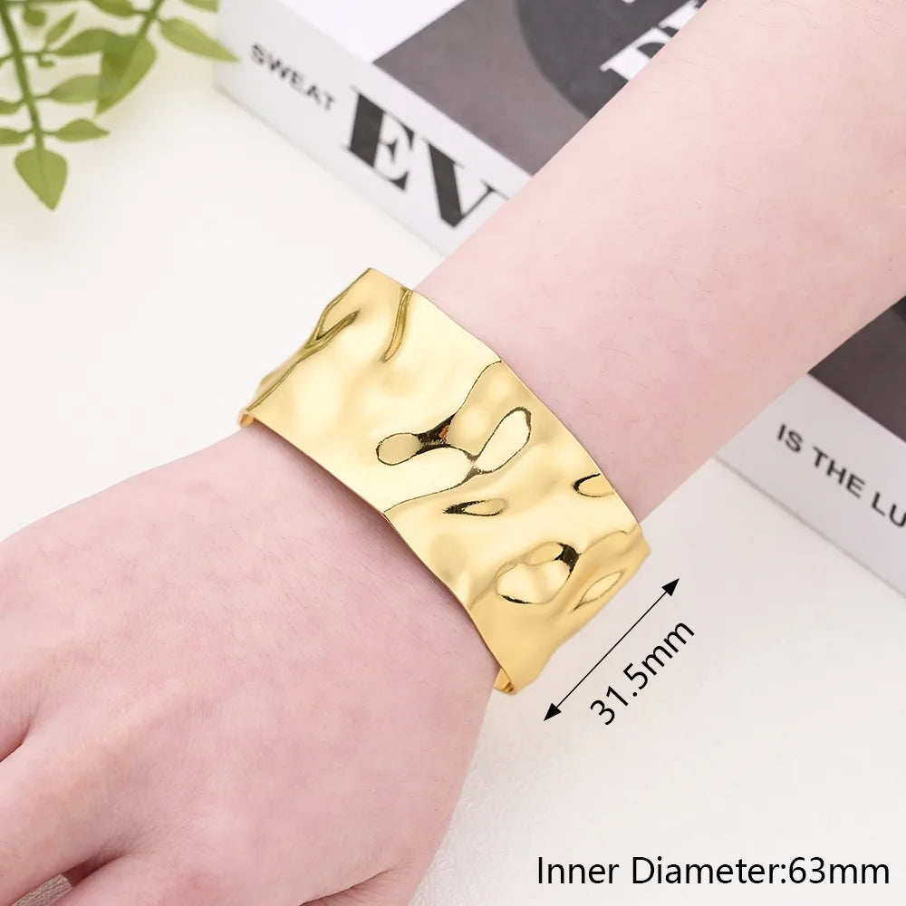 Pleated  Style Open-Ended Bracelet (Gold)