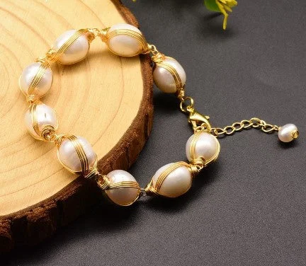 Pearl Winding Bracelet