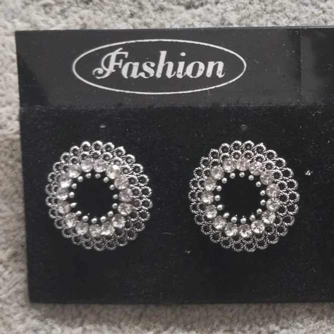 vintage earrings for women-Tahura Oxidised Plated Stud Earrings